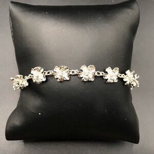 925 Sterling silver Elegant Silver Hibiscus Floral Bracelet size 7”